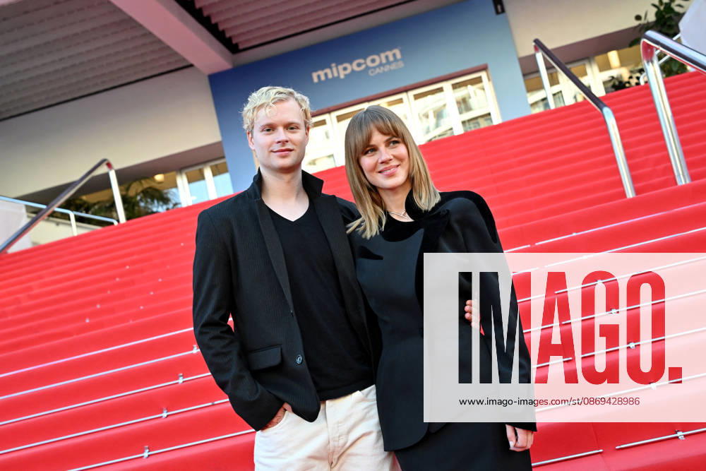 Edvin Endre and Alicia von Rittberg for *Queen Silvia* at MIPCOM 2026 at the Palais des Festivals for the world premiere screening in Cannes on October 13, 2026. MIPCOM is the International Market for Audiovisual Content and Co-production. Every year, in October, TV and media professionals in Cannes for four days of business, discussions, and networking. Bruno Bebert Bestimage Queen Silvia World premiere screening during MIPCOM 2026 at the Palais des Festivals in Cannes, Southern France, on October 13, 2026. Cannes, France