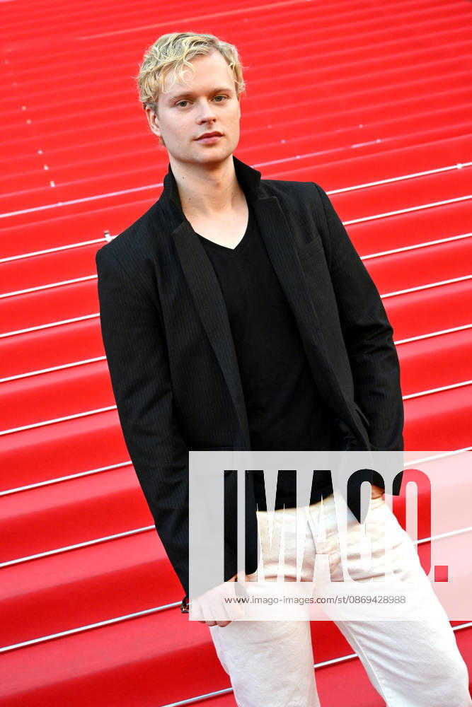 Edvin Endre for *Queen Silvia* at MIPCOM 2026 at the Palais des Festivals for the world premiere screening in Cannes on October 13, 2026. MIPCOM is the International Market for Audiovisual Content and Co-production. Every year in October, it brings together TV and media professionals in Cannes for four days of business, networking, and collaboration. Bruno Bebert, Bestimage. *Queen Silvia*: World premiere screening during MIPCOM 2026 at the Palais des Festivals in Cannes, Southern France, on October 13, 2026. Cannes, France