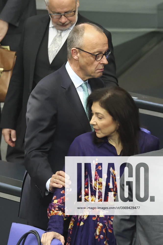 Friedrich Merz, Katherina Reiche bei der Sitzung im Deutschen Bundestag am 14.10.2026 in Berlin Bundeskanzler Merz bei Regierungserklärung m Deutschen Bundestag