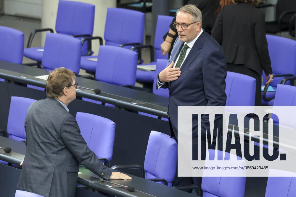 Ralf Stegner und Alexander Schweitzer bei der Sitzung im Deutschen Bundestag am 14.10.2026 in Berlin Bundeskanzler Merz bei Regierungserklärung m Deutschen Bundestag