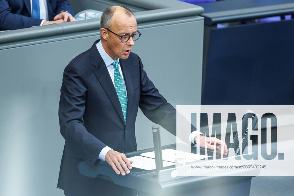 Bundestag Bundeskanzler Friedrich Merz (CDU) im Deutschen Bundestag am 14.10.26 in Berlin. Berlin Berlin Deutschland Bundestag