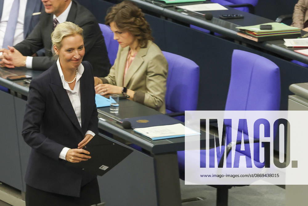 Alice Weidel bei der Sitzung im Deutschen Bundestag am 14.10.2026 in Berlin Bundeskanzler Merz bei Regierungserklärung m Deutschen Bundestag