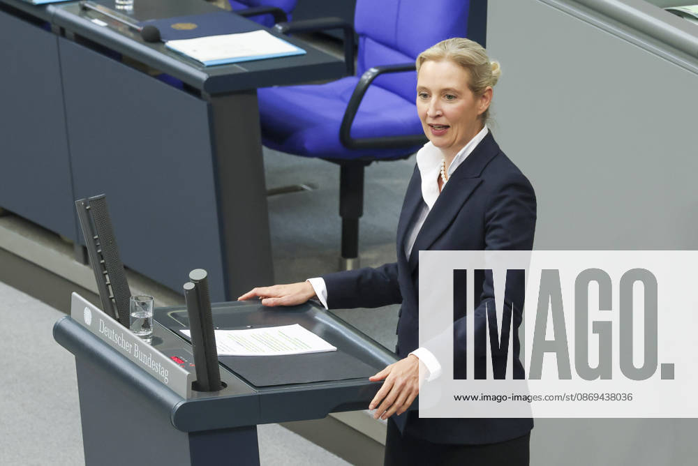 Alice Weidel bei der Sitzung im Deutschen Bundestag am 14.10.2026 in Berlin Bundeskanzler Merz bei Regierungserklärung m Deutschen Bundestag