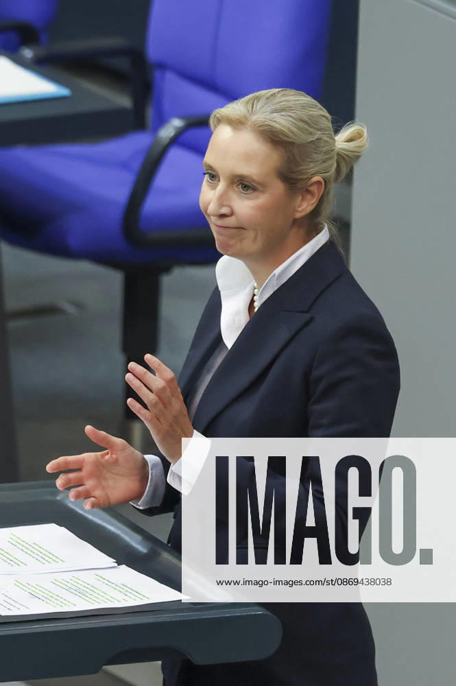 Alice Weidel bei der Sitzung im Deutschen Bundestag am 14.10.2026 in Berlin Bundeskanzler Merz bei Regierungserklärung m Deutschen Bundestag