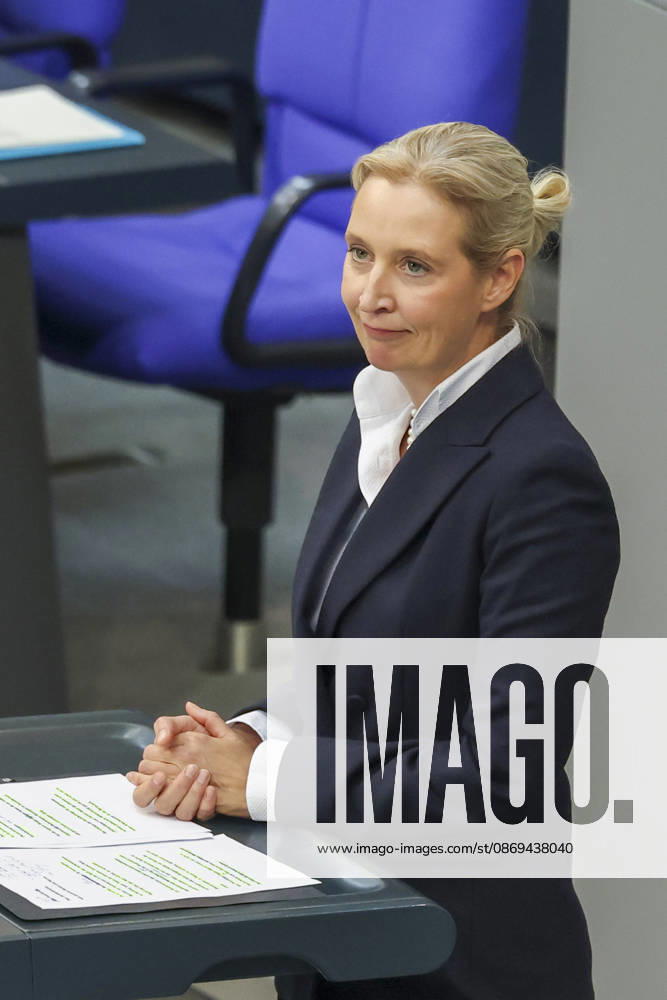 Alice Weidel bei der Sitzung im Deutschen Bundestag am 14.10.2026 in Berlin Bundeskanzler Merz bei Regierungserklärung m Deutschen Bundestag