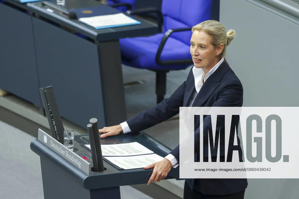 Alice Weidel bei der Sitzung im Deutschen Bundestag am 14.10.2026 in Berlin Bundeskanzler Merz bei Regierungserklärung m Deutschen Bundestag