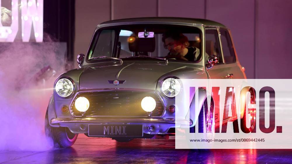 Rover Mini WATTson zur Essen Motor Show am 14. Okotber 2026 in der Messe Essen in Essen-Rüttenscheid. Deutschland Nordrhein-Westfalen Essen