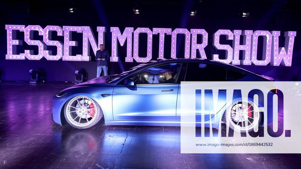 Tesla Model 3 Performance Highland zur Essen Motor Show am 14. Okotber 2026 in der Messe Essen in Essen-Rüttenscheid. Deutschland Nordrhein-Westfalen Essen