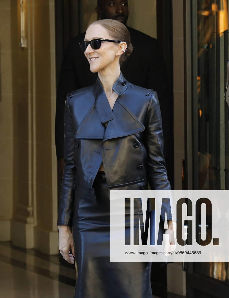 Céline Dion greets her fans as she leaves theRoyal Monceau Hotel in Paris before heading to the La Plénitude Arena at Paris La Défense to continue her concert series on October 14, 2026 Marc Ausset Lacroix Bestimage Céline Dion greets fans as she leaves the Royal Monceau Hotel in Paris before heading to the La Plénitude Arena at Paris La Défense to continue her concert series on October 14, 2026, Paris, France