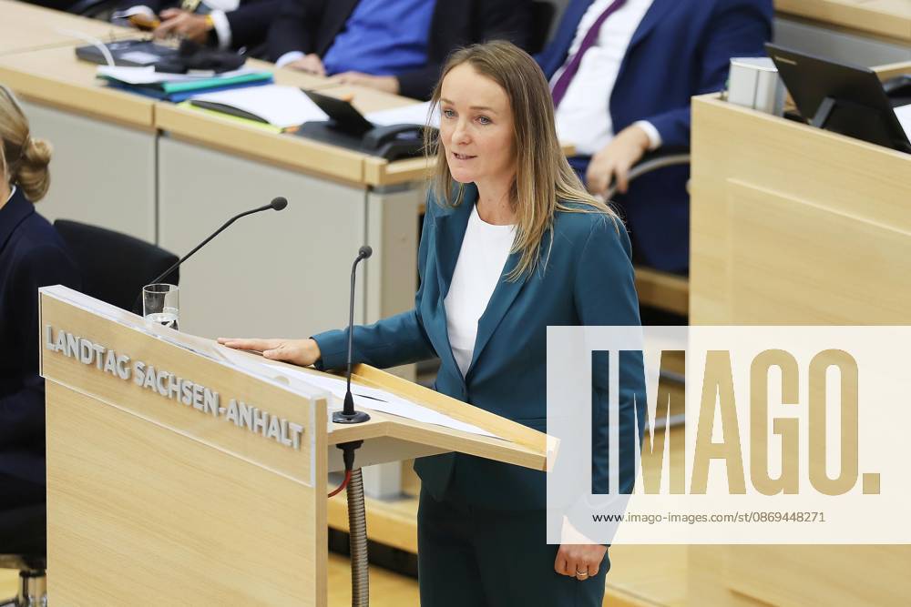 Magdeburg, Sachsen-Anhalt, Deutschland, 14.10.2026: Landtag: Sondersitzung: Claudia Wittig, BSW, hält eine Rede zur Einbringung eines gemeinsamen Antrags mit der AfD, sich für Friedensgespräche im Ukraine-Krieg einzusetzen.