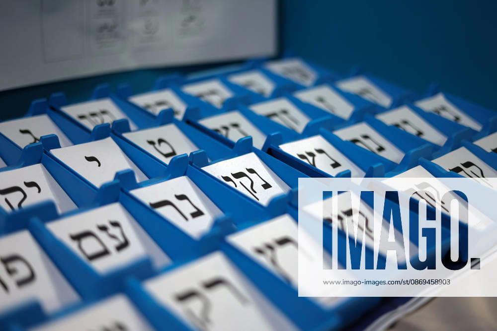 Preparations ahead of Israel s elections TEL AVIV, ISRAEL - OCTOBER 14: Ballots are packaged at the Central Election Committee s logistics center in the Shoham area, east of Tel Aviv, to be delivered to polling stations on October 14, 2026 as part of Israel s general election preparations scheduled to be held on October 27. Stringer Anadolu Tel aviv Israel. Editorial use only. Please get in touch for any other usage.