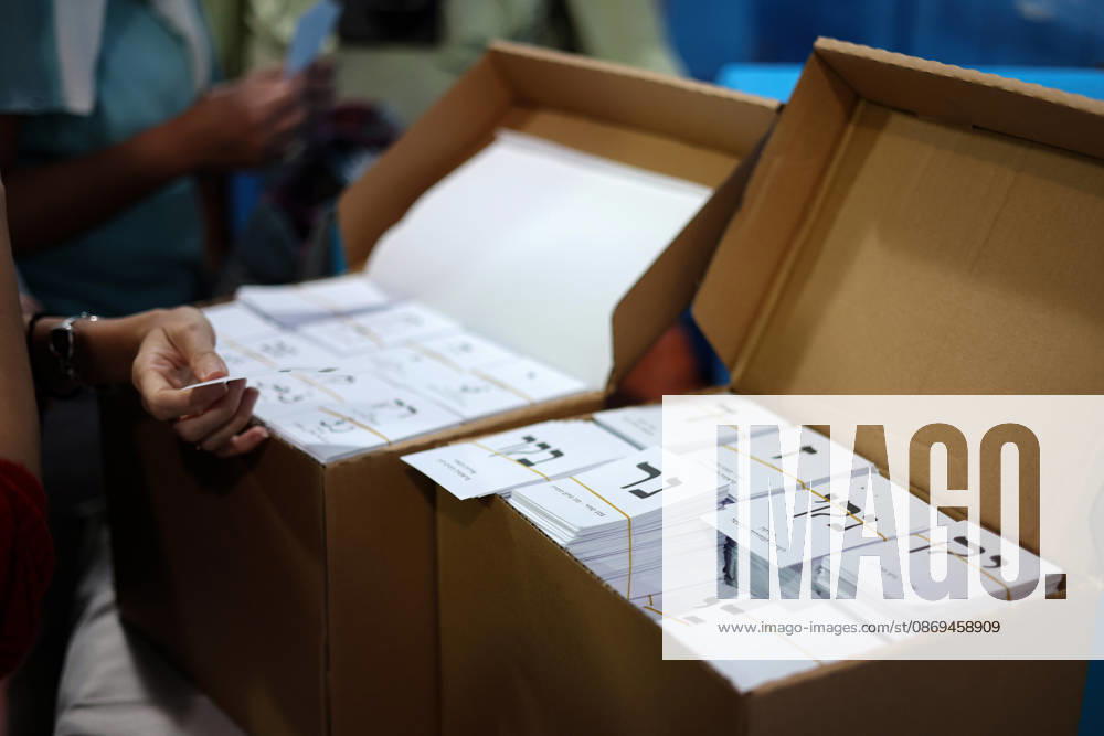 Preparations ahead of Israel s elections TEL AVIV, ISRAEL - OCTOBER 14: Ballots are packaged at the Central Election Committee s logistics center in the Shoham area, east of Tel Aviv, to be delivered to polling stations on October 14, 2026 as part of Israel s general election preparations scheduled to be held on October 27. Stringer Anadolu Tel aviv Israel. Editorial use only. Please get in touch for any other usage.