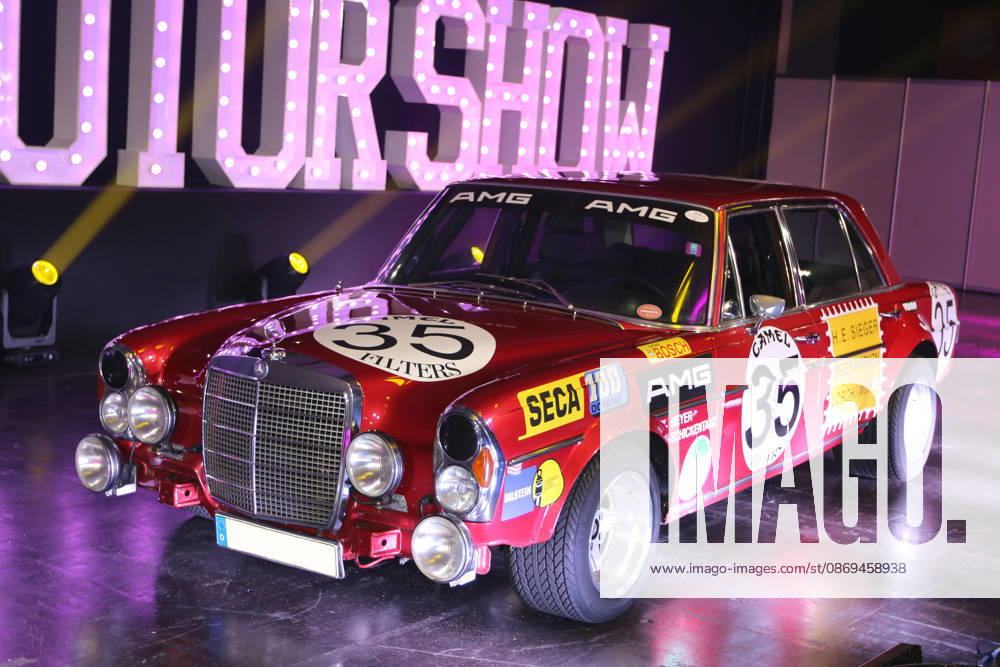 Mercedes Benz 300 SEL 6.8 AMG (Nachbau des Rennwagen Rote Sau , Baujahr 1970, S-Klasse), Medientermin Carwalk zur Essen Motor Show am 14.10.2026 in der Messe Essen im Vorfeld der Essen Motor Show 2026 (28.11.-06.12.2026, EMS Preview 27.11.2026)