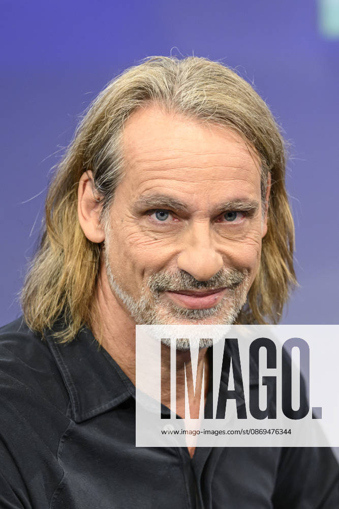 Im Bild v.l.: , GER, Berlin, Studio, zu Gast bei Maischberger, politische Talkshow, TV, Format, mit Moderatorin Sandra Maischberger, Das Erste, aus Adlershof Am Studio 20, 14.10.2026,