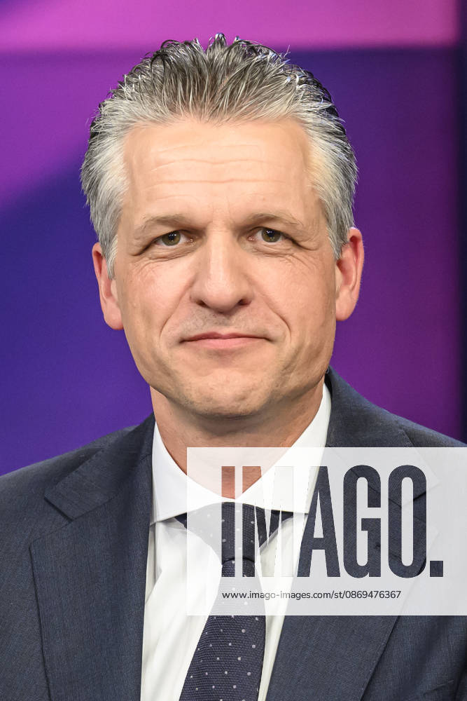 Im Bild v.l.: Thorsten Frei, CDU (Unionsfraktionsvorsitzender), GER, Berlin, Studio, zu Gast bei – Maischberger, politische Talkshow, TV, Format, mit Moderatorin – Sandra Maischberger, Das Erste, aus Adlershof – Am Studio 20, 14.10.2026,