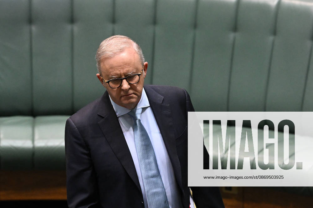 QUESTION TIME, Australian Prime Minister Anthony Albanese arrives during Question Time in the House of Representatives at Parliament House in Canberra, Thursday, October 15, 2026. ( NO ARCHIVING CANBERRA AUSTRALIAN CAPITAL TERRITORY Australia