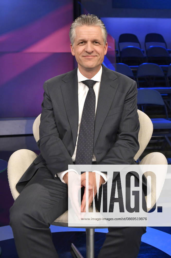 Thorsten Frei in der ARD-Talkshow maischberger im Studio Berlin Adlershof. Berlin