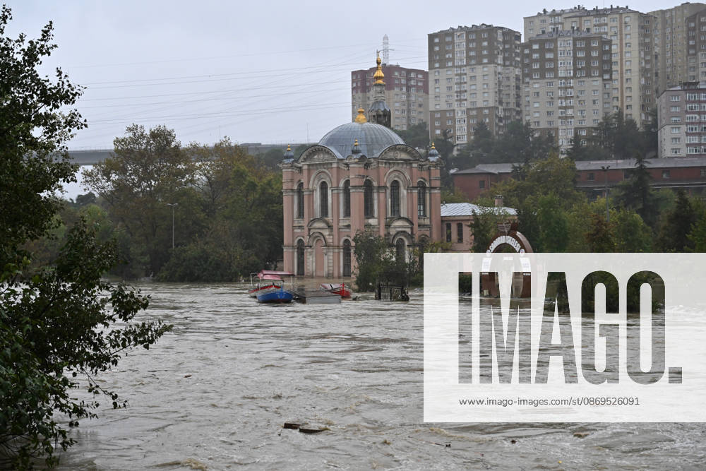 Historic Sadabat Mosque and surrounding structures submerged as Kagithane Stream overflows in Istanbul ISTANBUL, TURKIYE - OCTOBER 15: Floodwaters surround the historic Sadabat Camii (Aziziye Mosque) and surrounding structures in the Kagithane district of Istanbul, Turkiye on October 15, 2026. Heavy downpours caused the Kagithane Stream to overflow its banks, inundating nearby historical sites, courtyards, and streets. Isa Terli Anadolu Istanbul Turkey. Editorial use only. Please get in touch for any other usage.