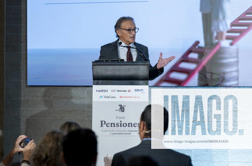 Elma Saiz Opens the 2026 Pensions Forum APD Executive Director Santiago Sesto speaks during the opening of the 2026 Pensions Forum at the COAM headquarters on October 15, 2026, in Madrid, Spain. The forum was organized by APD, BBVA Seguros, Ibercaja, Marsh, Santander Seguros, and VidaCaixa. October 15, 2026, Madrid, Spain