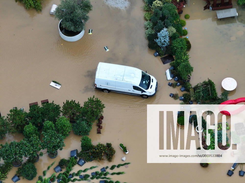 Heavy rainfall causes flooding and damage in Istanbul’s Riva district ISTANBUL, TURKIYE - SEPTEMBER 15: An aerial view of flooded roads and residential areas in Riva, Beykoz district of Istanbul, Turkiye, after heavy rainfall caused water overflows that damaged homes and roads on September 15, 2026. Arif Murat Kayacan Anadolu Istanbul Turkey. Editorial use only. Please get in touch for any other usage.