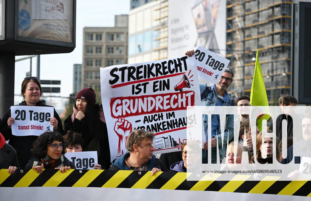 Charite workers strike over working conditions in Berlin BERLIN, GERMANY - OCTOBER 15: Workers at Charite, one of Germany’s largest university hospitals, take part in a warning strike called by the ver.di trade union, demanding better working conditions and reduced workloads, in Berlin, Germany, October 15, 2026. Volodymyr Sindieiev Anadolu Berlin Germany. Editorial use only. Please get in touch for any other usage.