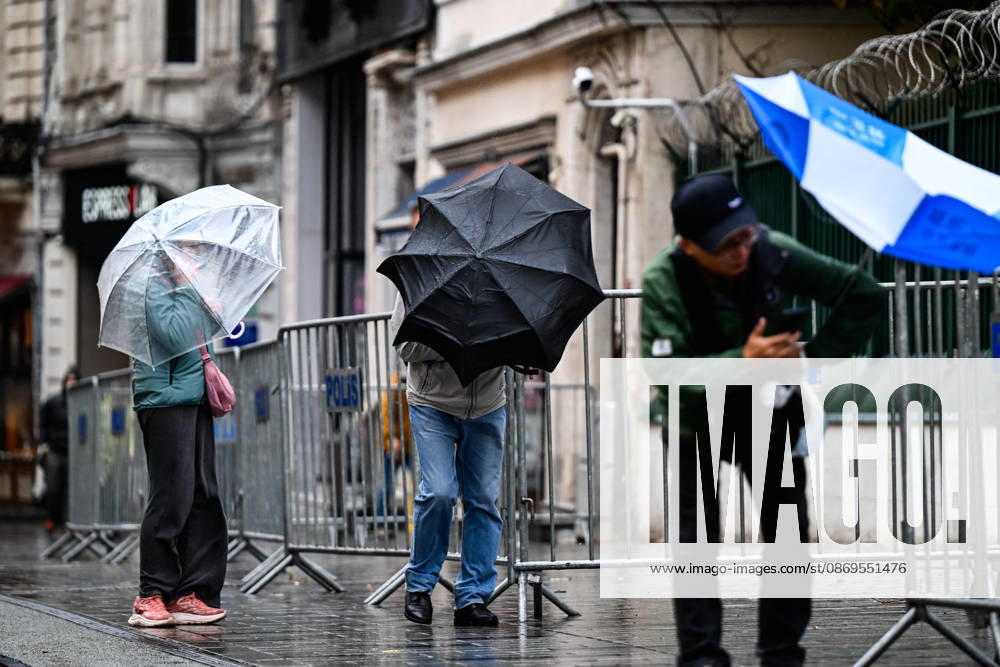 Rain affects daily life on Istanbul’s Istiklal Street ISTANBUL, TURKIYE - OCTOBER 15: People use umbrellas to shield themselves from intermittent rainfall on Istiklal Street in Istanbul, Turkiye, on October 15, 2026. Arif Hudaverdi Yaman Anadolu Istanbul Turkey. Editorial use only. Please get in touch for any other usage.