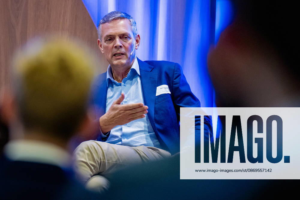 Norsk Industri Offshore sitt apne medlemsmote Oslo 20261015. Bjarne Schieldrop, sjefanalytiker i SEB, pa Norsk Industri Offshore sitt apne medlemsmote i Naeringslivets hus. Foto: Stian Lysberg Solum NTB Oslo Norge AA5DoK3ZeO8 Ref:_BUSAA5DoK3ZeO8.jpg
