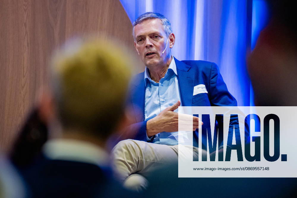 Norsk Industri Offshore sitt apne medlemsmote Oslo 20261015. Bjarne Schieldrop, sjefanalytiker i SEB, pa Norsk Industri Offshore sitt apne medlemsmote i Naeringslivets hus. Foto: Stian Lysberg Solum NTB Oslo Norge mIG6ZDxmPPA Ref:_BUSmIG6ZDxmPPA.jpg