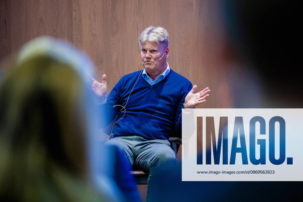 Norsk Industri Offshore sitt apne medlemsmote Oslo 20261015. Per Erik Holsten, administrerende direktor for ABB i Norge, pa Norsk Industri Offshore sitt apne medlemsmote i Naeringslivets hus. Foto: Stian Lysberg Solum NTB Oslo Norge H9BRioShJUY Ref:_BUSH9BRioShJUY.jpg