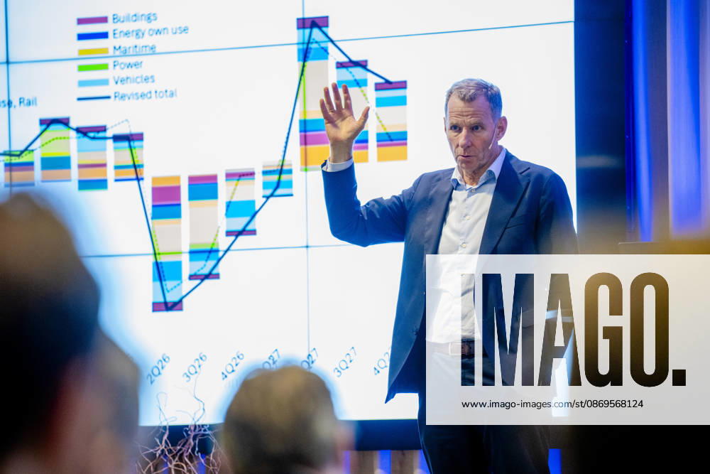 Norsk Industri Offshore sitt apne medlemsmote Oslo 20261015. Jarand Rystad, arbeidende styreleder i Rystad Energy, pa Norsk Industri Offshore sitt apne medlemsmote i Naeringslivets hus. Foto: Stian Lysberg Solum NTB Oslo Norge MOUIm1RtShk Ref:_BUSMOUIm1RtShk.jpg