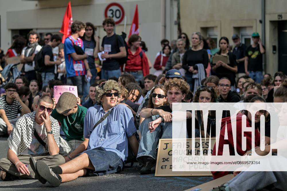 HIGH SCHOOL STUDENTS’ PROTEST PHOTOPQR OUEST FRANCE Martin ROCHE Caen October 15, 2026 On Thursday, October 15, 2026, about 400 people protested in the streets of Caen, Calvados. The demonstration was organized by the General Assembly of National Education staff, supported by union members, high school students, and college students. Photographer: Martin ROCHE, Ouest France, France. Fires have broken out at several schools in France as students protest by blocking access to educational institutions nationwide over school funding and learning conditions. Caen, FRANCE, France