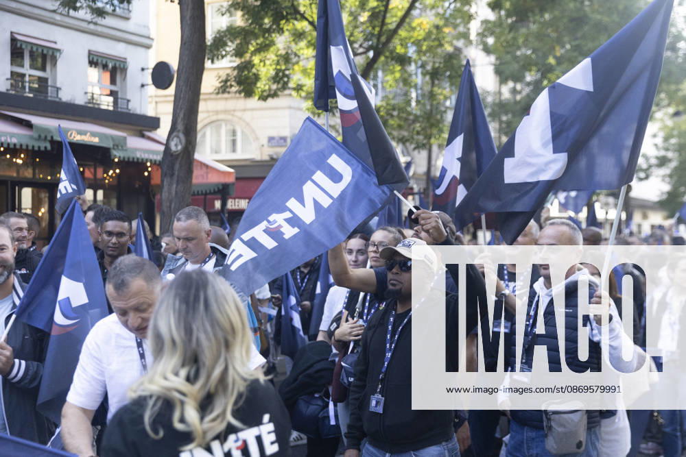 Police Officers Protest - Paris Several thousand police officers from the UN1TE police union demonstrated in Paris on October 15, 2026 to protest against their working conditions. Photos by Jérémy Paoloni ABACAPRESS.COM Paris France