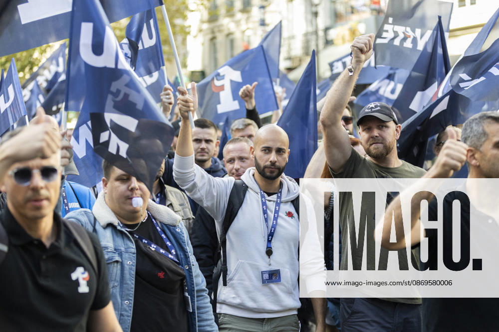 Police Officers Protest - Paris Several thousand police officers from the UN1TE police union demonstrated in Paris on October 15, 2026 to protest against their working conditions. Photos by Jérémy Paoloni ABACAPRESS.COM Paris France