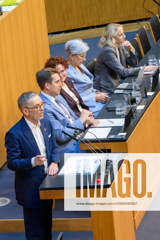 Â - Wien 15.10.2026 - 103. Sitzung des Nationalrates. Dringliche Anfrage der FPÖ verbunden mit Misstrauensantrag gegen die gesamte Regierung. PHOTO: Klubobmann der FPÖ Herbert Kickl, Sts für Digitalisierung und Extremismus sowie Regierungkoordinator Alexander Proell (ÖVP), Wirtschaftstaatssekretärin Elisabeth Zehetner (ÖVP), Justizministerin Anna Sporrer (SPÖ) und Staatssekretärin für Kunst, Kultur und Sport Michaela Schmidt (SPÖ) 103th sitting of the National Council. Nationalrat, Nationalratssitzung, Parlamentssitzung, Parlament, Plenum 103. Sitzung des Nationalrates
