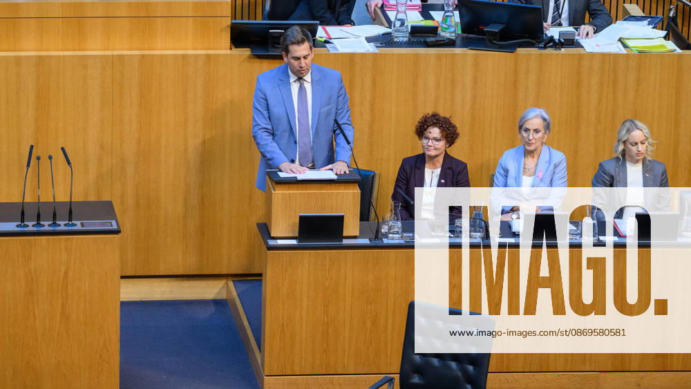 Â - Wien 15.10.2026 - 103. Sitzung des Nationalrates. Dringliche Anfrage der FPÖ verbunden mit Misstrauensantrag gegen die gesamte Regierung. PHOTO: Sts für Digitalisierung und Extremismus sowie Regierungkoordinator Alexander Proell (ÖVP), Wirtschaftstaatssekretärin Elisabeth Zehetner (ÖVP), Justizministerin Anna Sporrer (SPÖ) und Staatssekretärin für Kunst, Kultur und Sport Michaela Schmidt (SPÖ) 103th sitting of the National Council. Nationalrat, Nationalratssitzung, Parlamentssitzung, Parlament, Plenum 103. Sitzung des Nationalrates