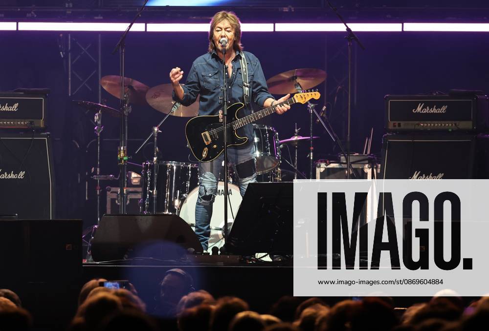 Chris Norman & Band - Lifelines Tour 2026 - Erfurt NUR ZUR REDAKTIONELLEN NUTZUNG 15.10.2026, Erfurt, Messehalle, Chris Norman & Band - Lifelines Tour 2026 (Christopher Ward) Chris Norman ist ein britischer Singer-Songwriter, der von 1975 bis 1986 Saenger und Gitarrist der britischen Pop- Rockband Smokie war