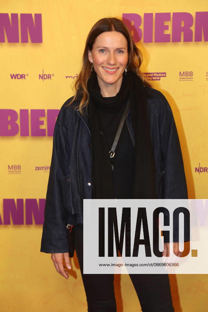 Berlin Premiere des Dokumentarfilms BIERMANN in Berlin Berlin, 15.10.2026 Bettina Lamprecht bei der Berlin Premiere des Dokumentarfilms BIERMANN im Kino International in Berlin Berlin Deutschland