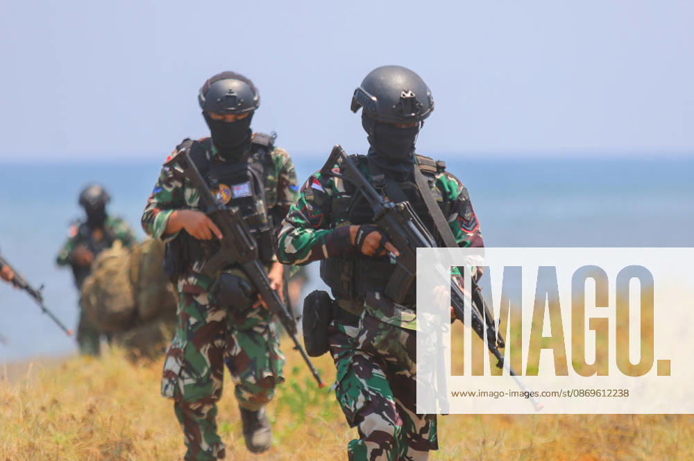 Indonesia-Australia Military Drill Australian Defense Force (ADF) personnel take part in a joint military exercise with the Indonesia Army at Banongan beach in Situbondo, Indonesia, on October 15, 2026. The exercise, named Keris Woomera 2026, is a form of diplomacy between Indonesia and Australia in the military field. The exercise is part of efforts to strengthen defense cooperation between Indonesia and Australia, particularly in addressing regional security challenges. Situbondo Indonesia