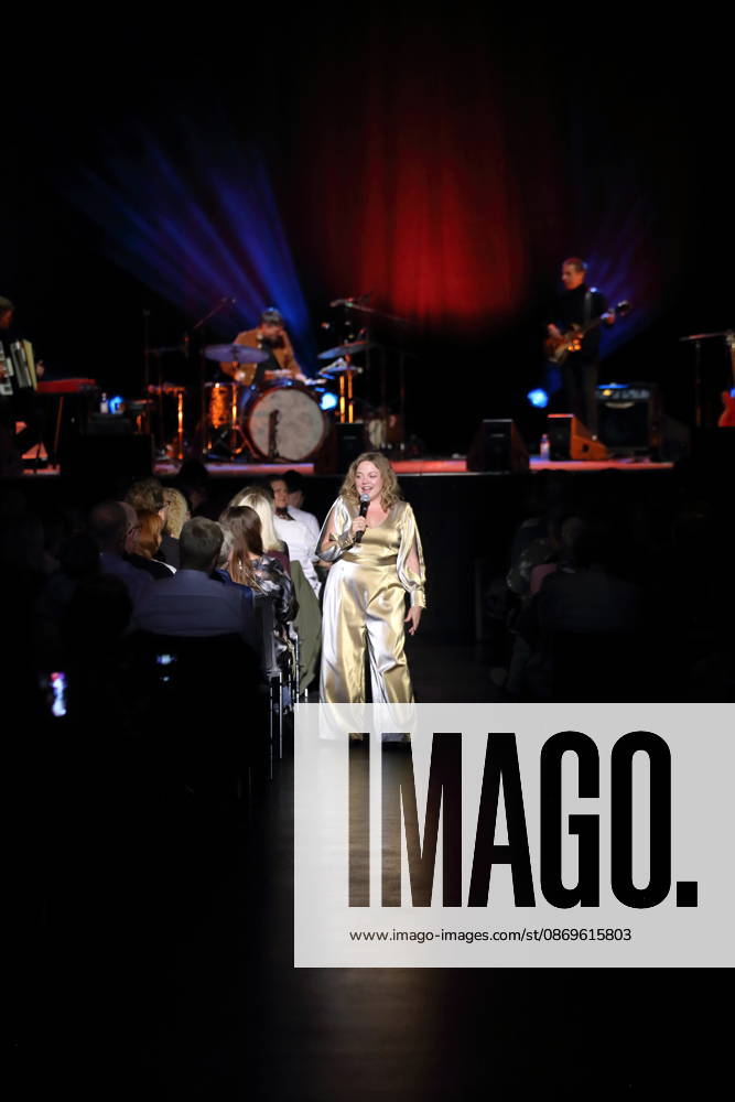 Annett Louisan bei einem Konzert im Tempodrom in Berlin, 15. Oktober 2026. Annett Louisan Konzert Berlin