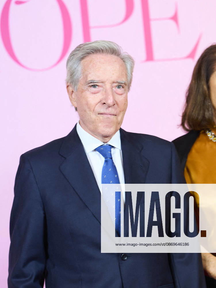 Elle For Hope 2026 - Madrid Inaki Gabilondo, Lola Carretero attends Elle x Hope 2026 Gala at Santona Palace on October 15, 2026 in Madrid, Spain Photo by ABACAPRESS.COM Madrid Madrid Spain