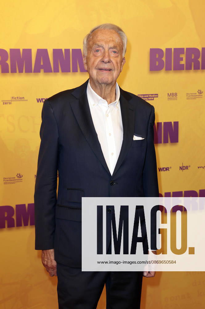 Bernd Neumann bei der Premiere des Dokumentarfilms Biermann im Kino International. Berlin