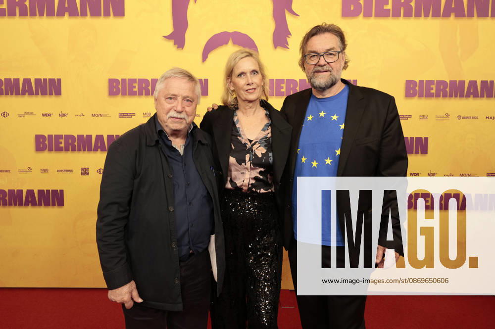 Wolf Biermann, Pamela Biermann und Jens Meurer bei der Premiere des Dokumentarfilms Biermann im Kino International. Berlin