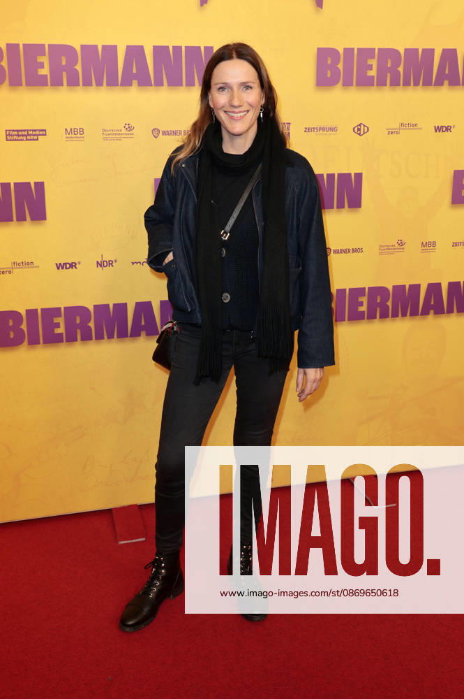 Bettina Lamprecht bei der Premiere des Dokumentarfilms Biermann im Kino International. Berlin
