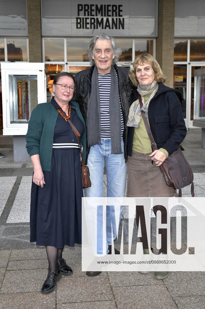 Winfried Glatzeder und Gäste bei der Premiere des Dokumentarfilms Biermann im Kino International. Berlin