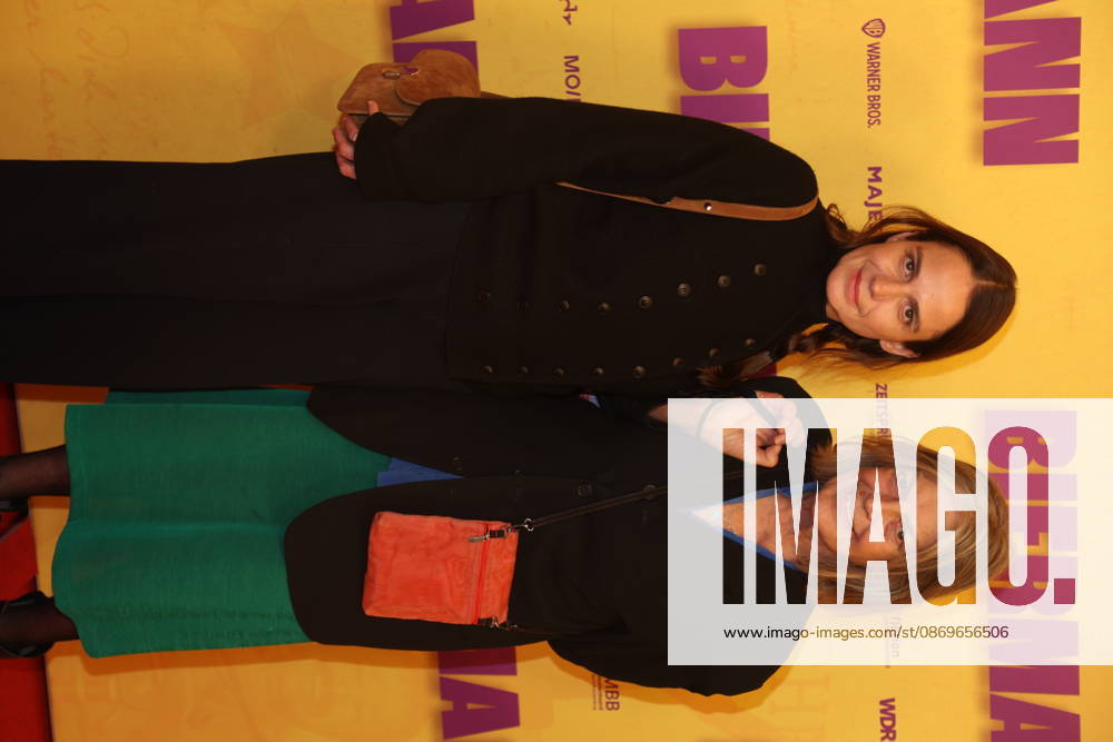 Stella Denis-Winkler und Angela Winkler bei der Premiere des Dokumentarfilms Biermann im Kino International. Berlin