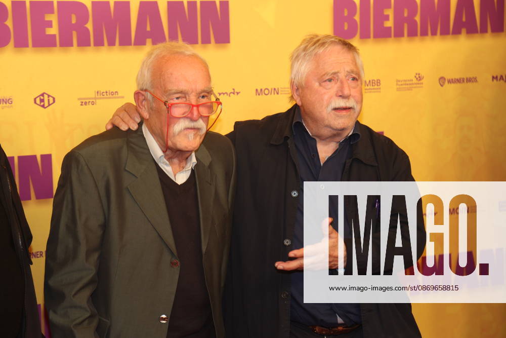 Günter Sommer und Wolf Biermann bei der Premiere des Dokumentarfilms Biermann im Kino International. Berlin