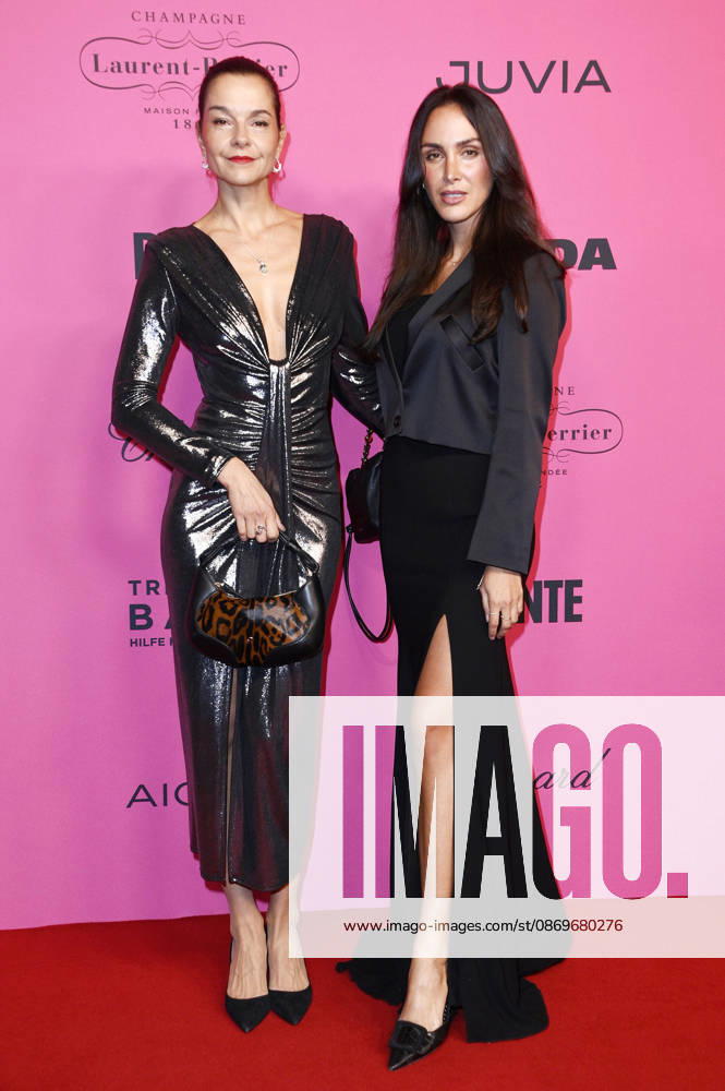 Susan Hoecke und Minu Heydari beim Tribute to Bambi 2026 in der Fotografiska Berlin. Berlin