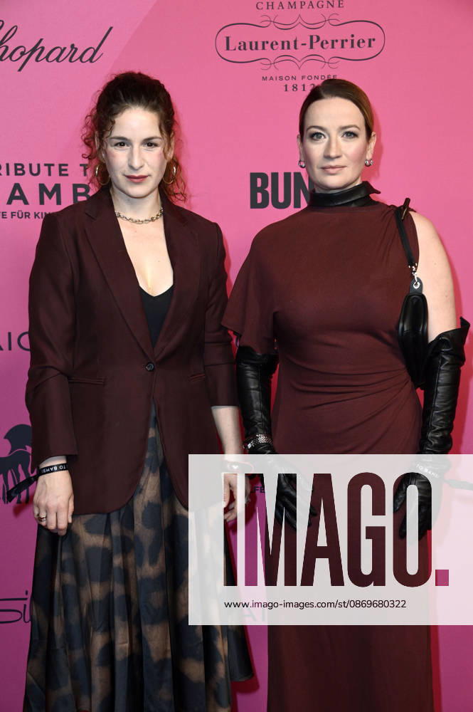 Lou Strenger und Nina Gummich beim Tribute to Bambi 2026 in der Fotografiska Berlin. Berlin