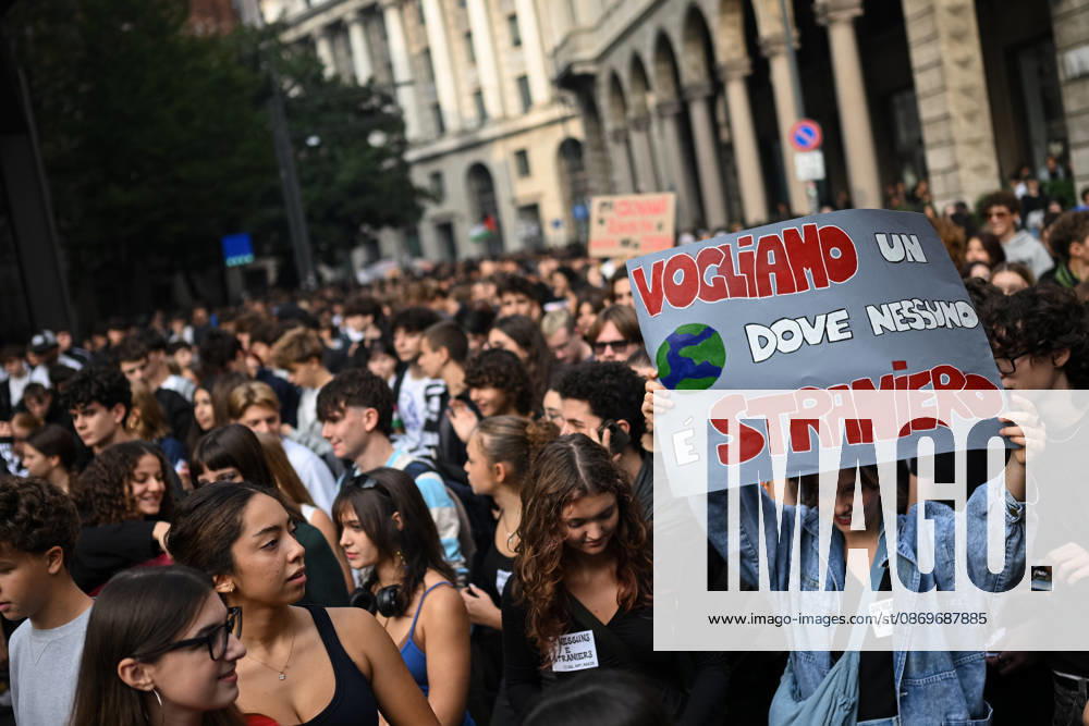 Nationwide school strike in Milan MILAN, ITALY - OCTOBER 16: Students hold placards during a nationwide school strike in Milan, Italy, on October 16, 2026. Protesters oppose the government s education policies and measures they consider discriminatory towards students of foreign origin, also highlighting demands for higher wages and an end to precarious employment in schools. Piero Cruciatti Anadolu Milan Italy. Editorial use only. Please get in touch for any other usage.