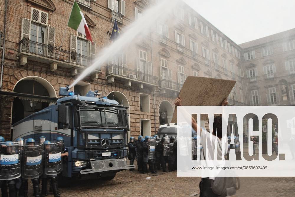 TURIN, ITALY, OCTOBER 16, 2026: Students demonstrate against deteriorating school buildings, insufficient education funding and job insecurity, calling for greater investment in education rather than military spending. Clashes break out in Piazza Castello, where police use water cannons and charge demonstrators. Earlier along the route, teachers link arms between students and police to prevent confrontation. Turin Italy - ZUMAq101 20261016_zna_q101_135